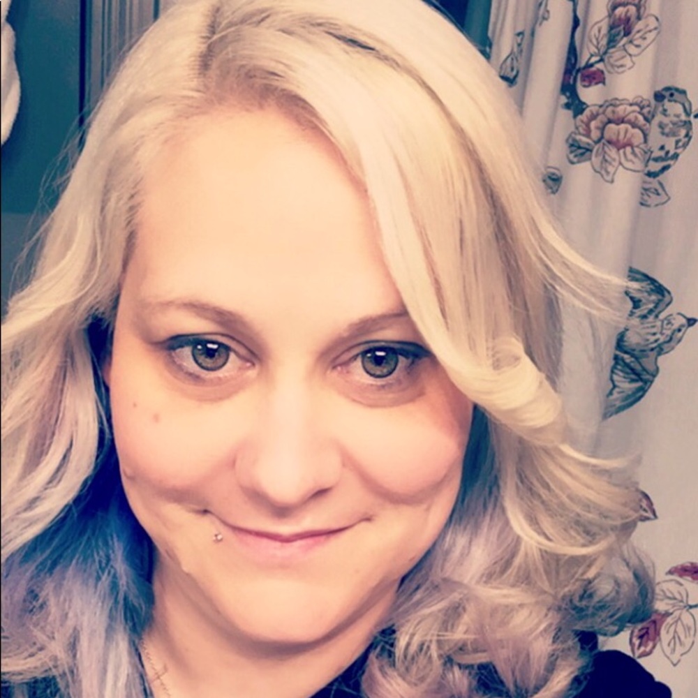 Meet your Posher, Christine